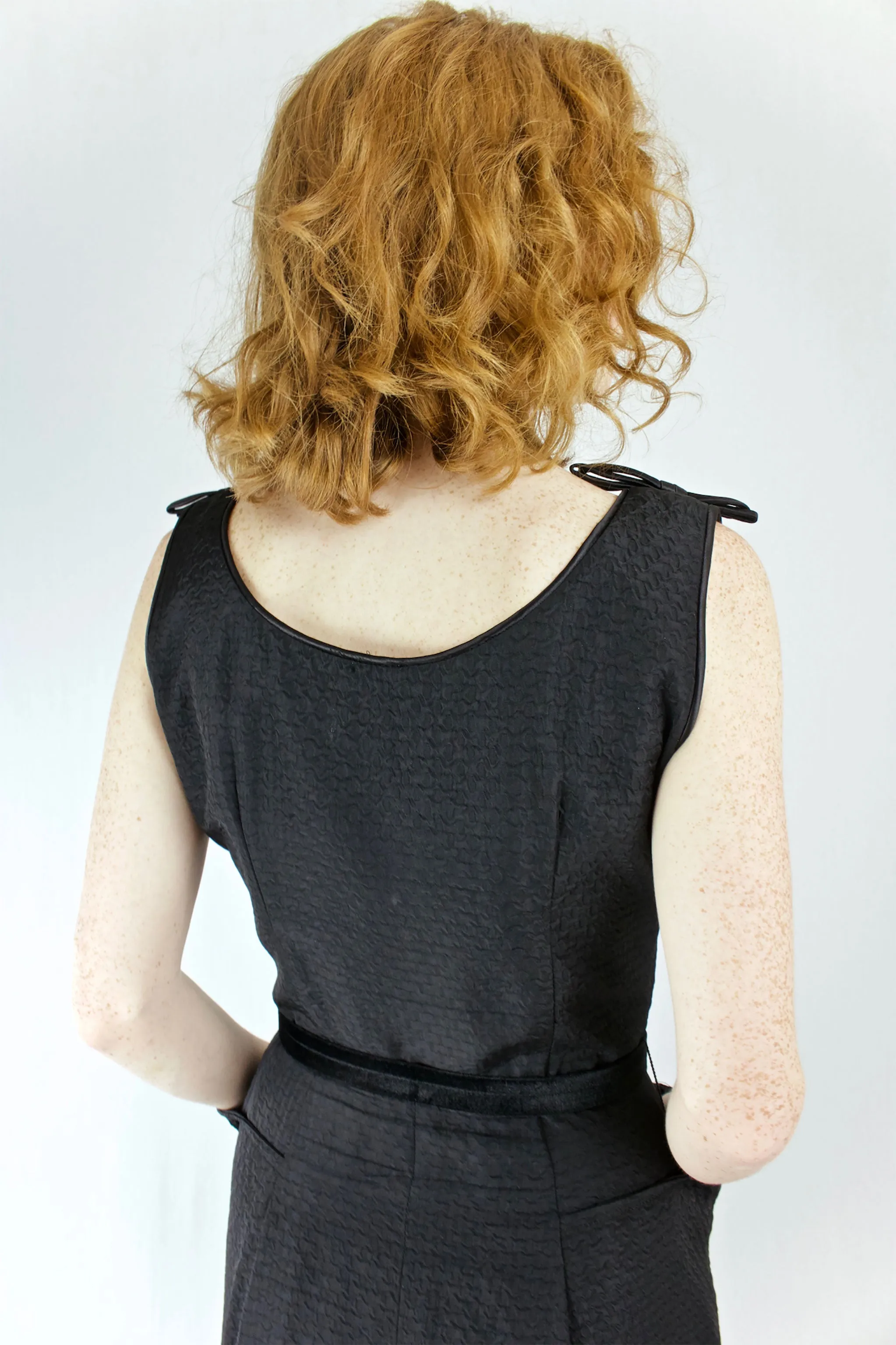 1950s Black Sleeveless Textured Wiggler Dress   w25"