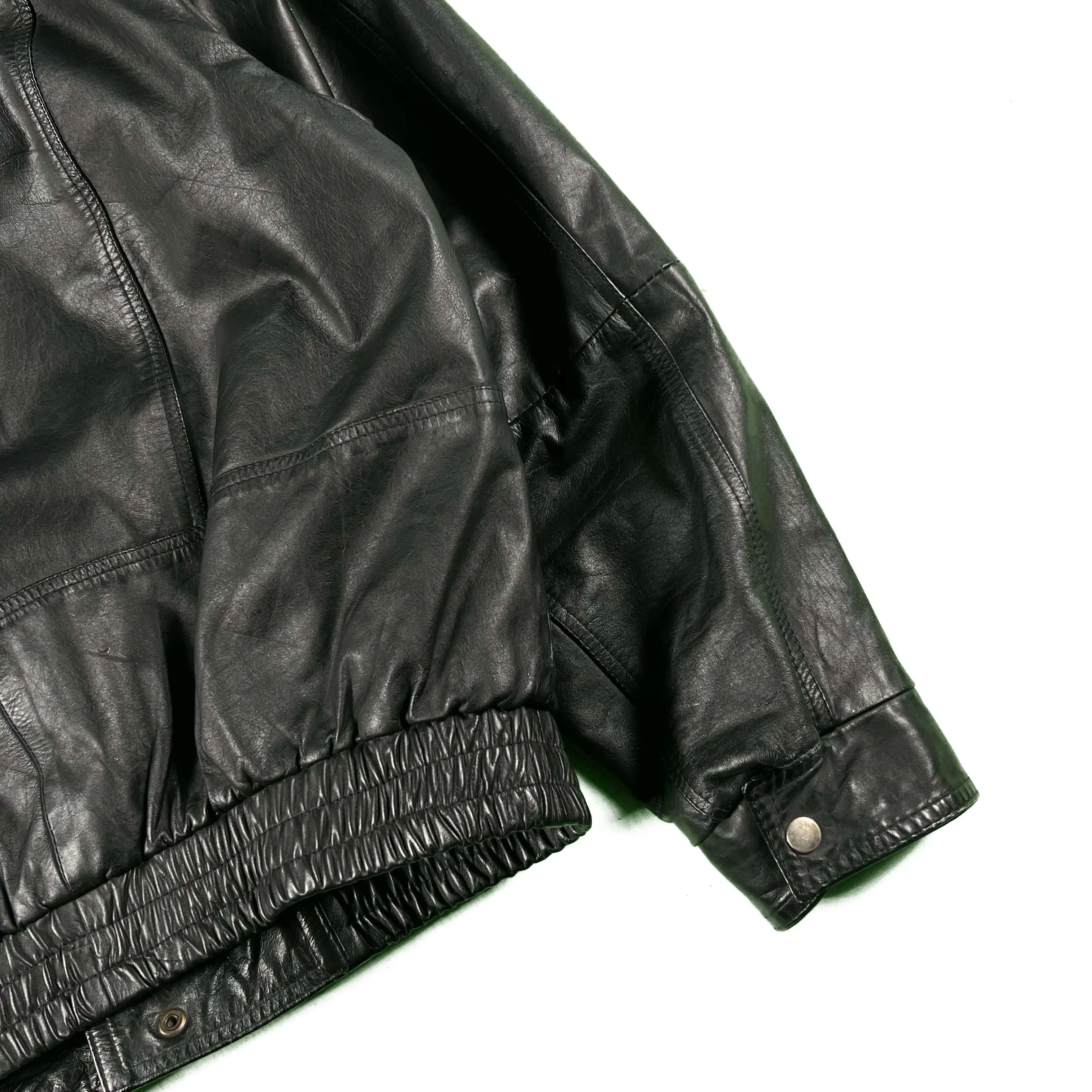 90s Black Leather A2 Style Bomber Jacket- L