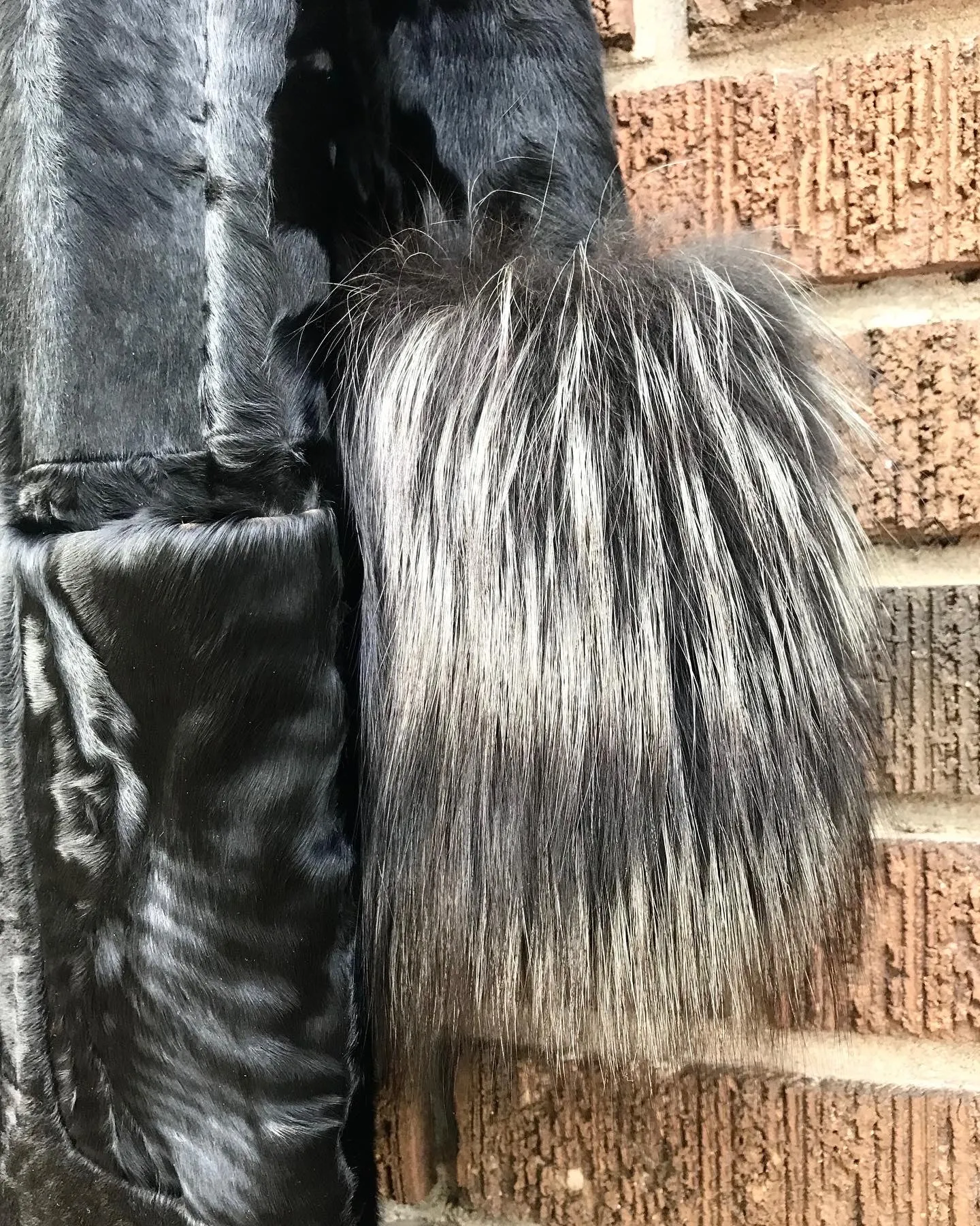 CAROLINA HERRERA Lambs Wool Fox Fur Cuffs 3/4 Length Coat