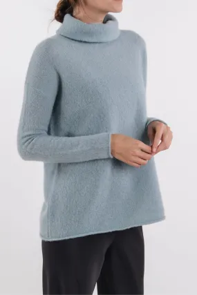 CASHMERE BOUCLE TURTLENECK