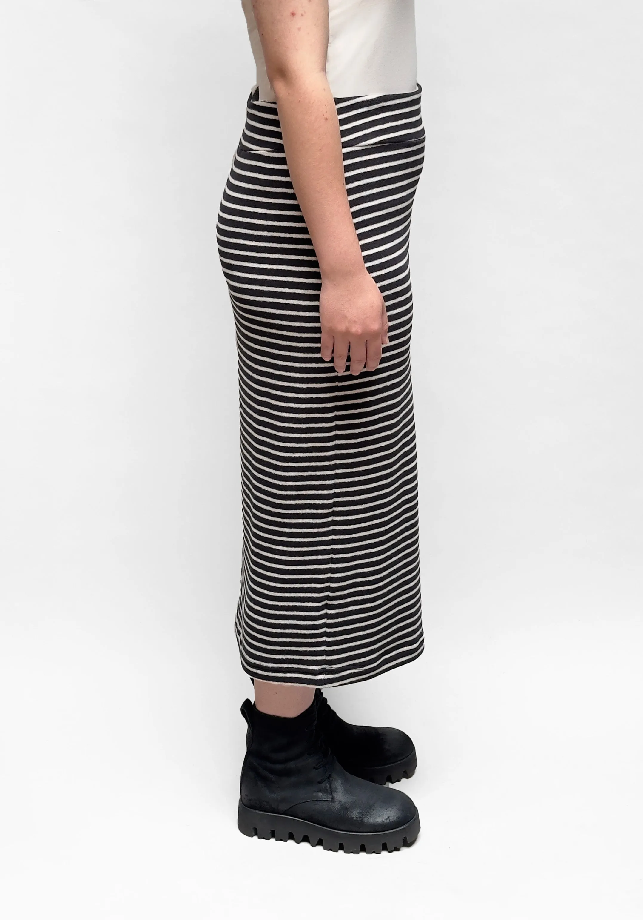 MAMA B Cozy Knit Pencil Skirt in Stripes