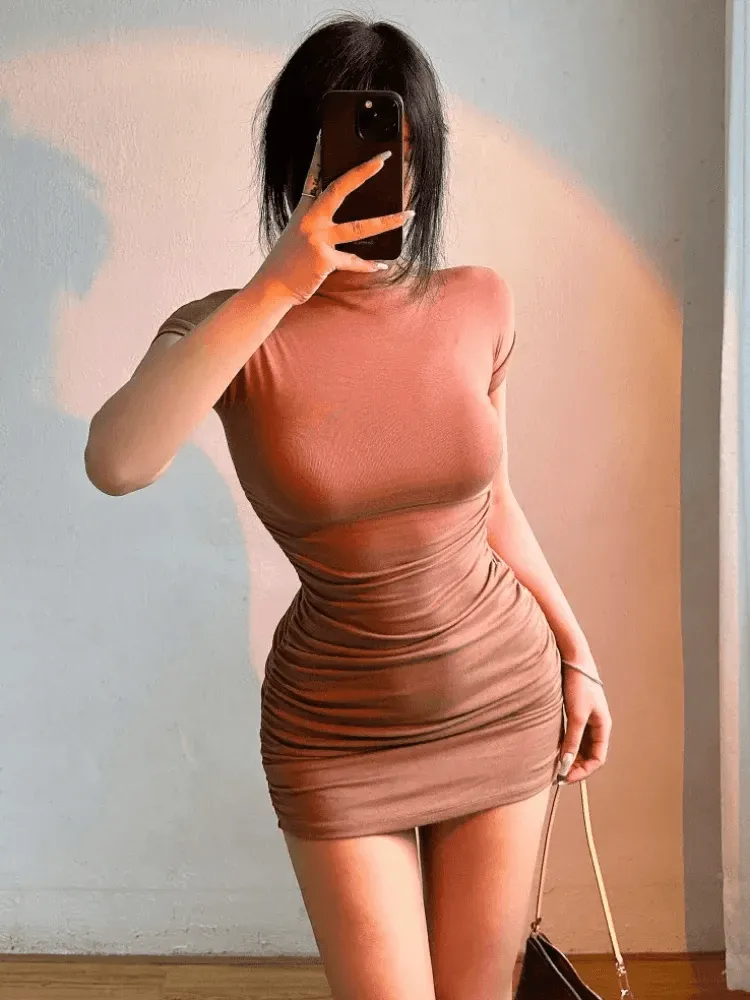 Spicy Turtleneck Bodycon Dress: Sultry Clubwear & Elegance